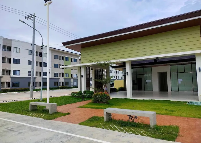 아파트호텔 Near Cebu Mactan Airport Plumera With Elevator Or Lift 4*